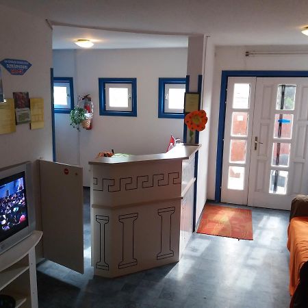 Oazis Park Motel Рацкеве Экстерьер фото