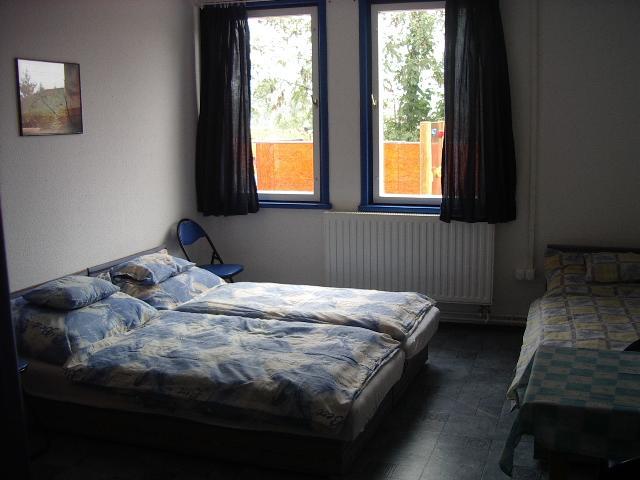 Oazis Park Motel Рацкеве Экстерьер фото