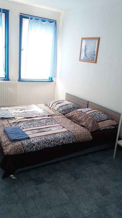 Oazis Park Motel Рацкеве Экстерьер фото